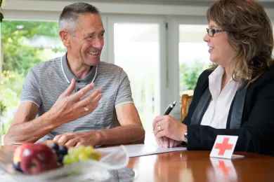 Rotkreuz-Dienstleistungen für ein langes und selbstständiges Leben zu Hause